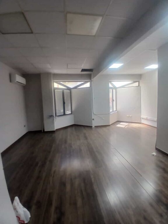 Ufficio in Affitto al Viale Zogu i Pare (ID BZ2990) Tirana