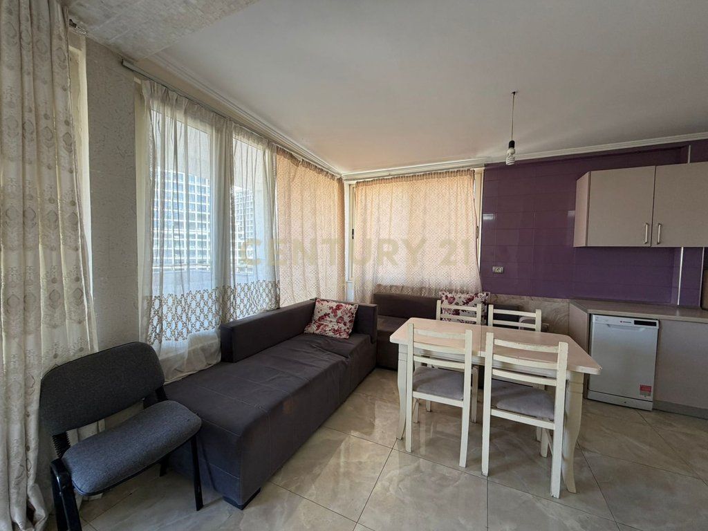 Premium Office 210 m² with Veranda and View of the Artificial Lake of Tirana – 5th Floor
