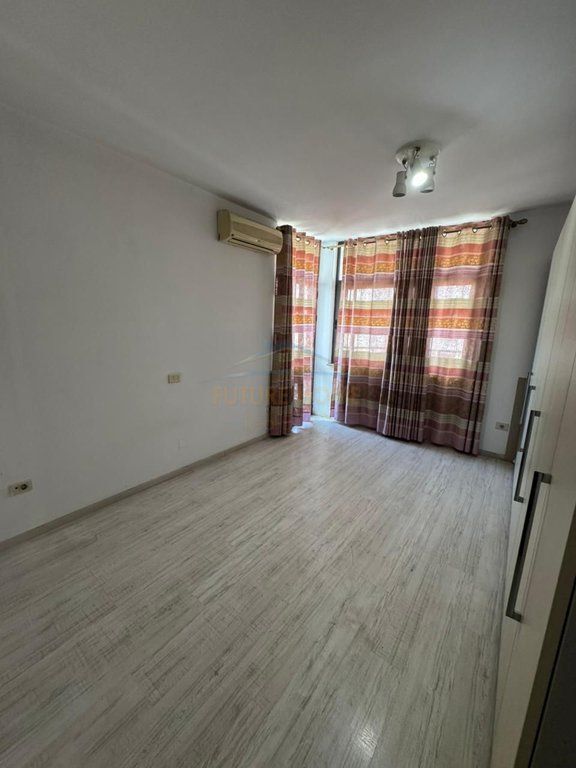 Affitto, Appartamento 2+1, Viale Zogu I, Tirana.