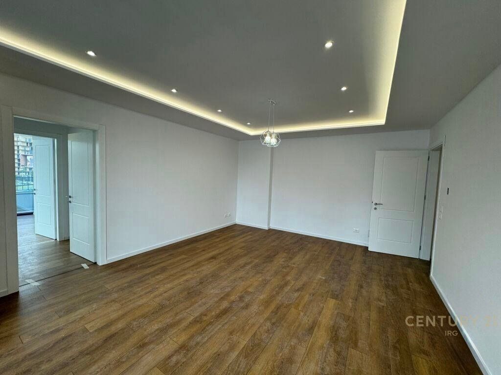 LOCALE PER UFFICIO IN AFFITTO 130M2  POSTO AUTO VICINO A VIA DEI COSOVARI
