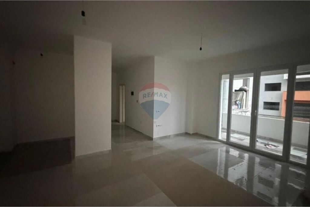 Apartment 2+1+2 for Sale - Yellow Buildings