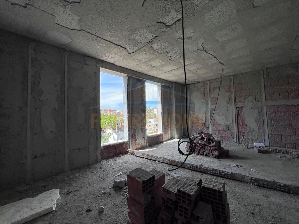 For sale, Apartment 2+1+2, Ali Demi, Tirana.