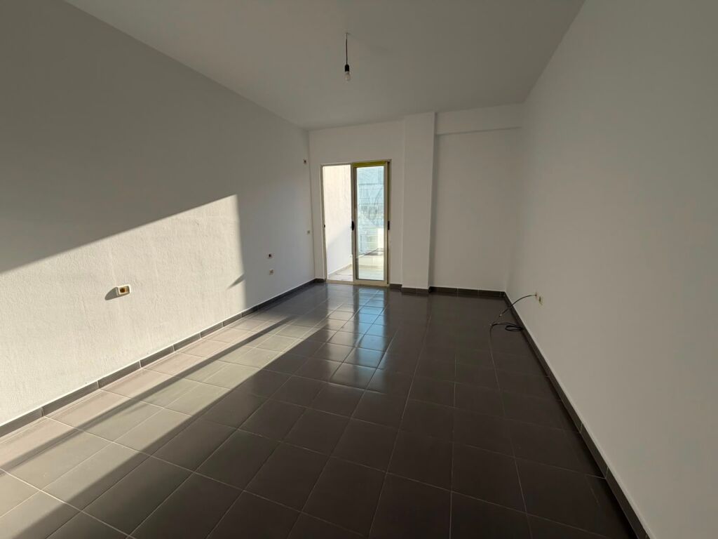 We sell 2+1 apartment Yzberisht at Bar Unik