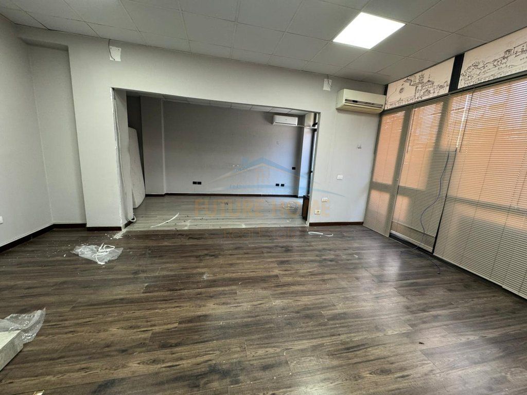 Rent, Premises, Zogu i I Boulevard.