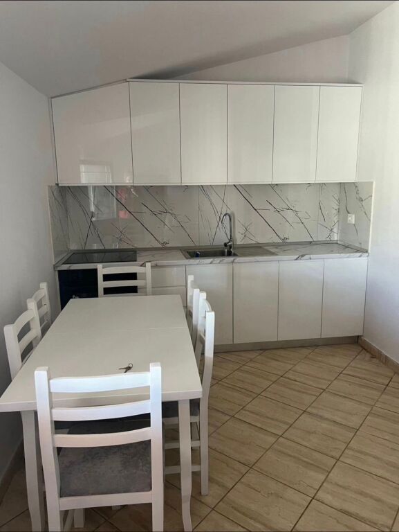 Affittasi casa 2+1 a Paskuqan Via Besim Cerra