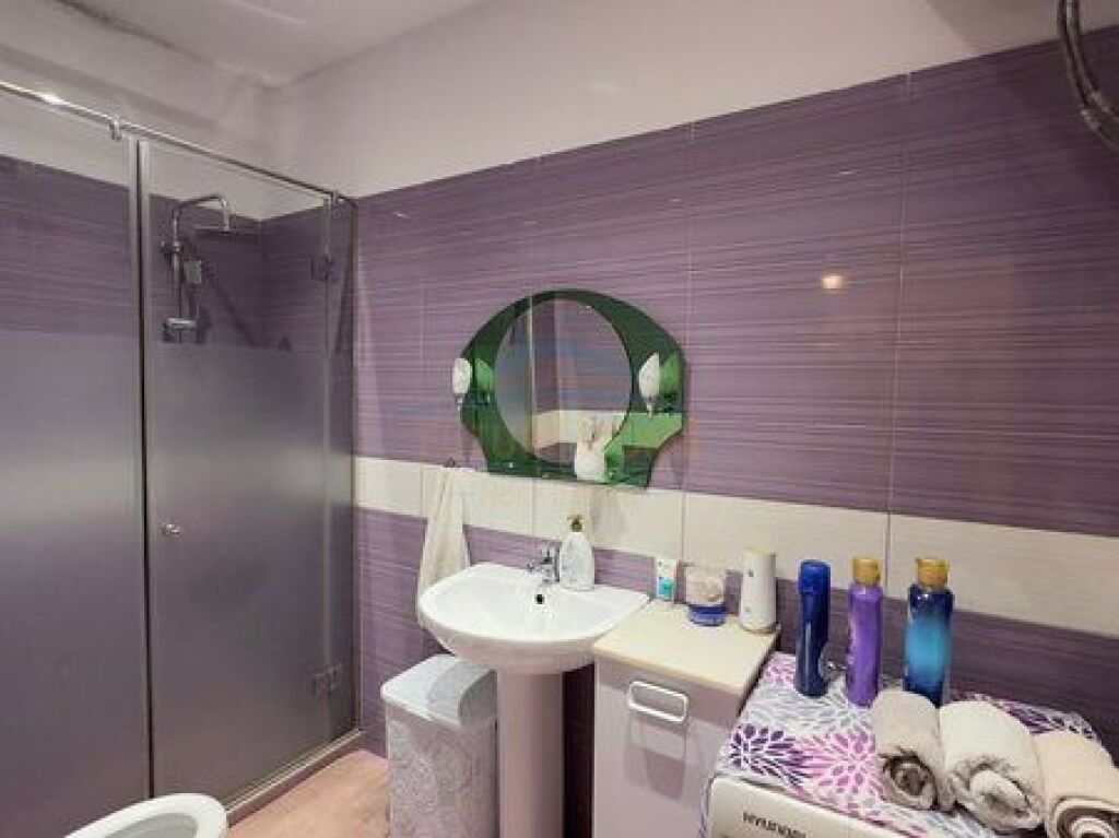 Shitet, Apartament 1+1, Rruga Bedri Karapici, Tirane .