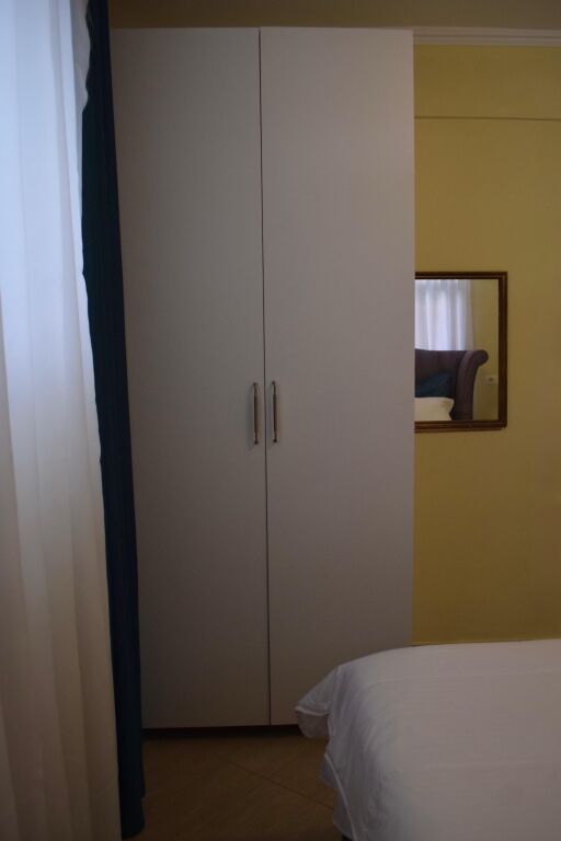 Casa privata, Pazari i Ri!
