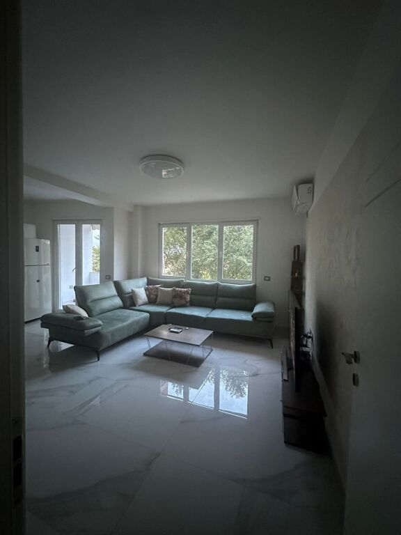 Jepet me qira apartament 2+1+2
