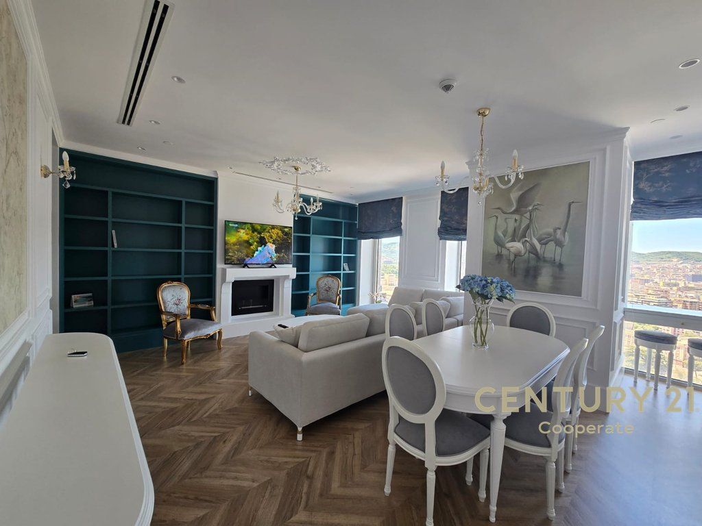 Shitet apartament 2+1+2 në Downtown One, Tiranë