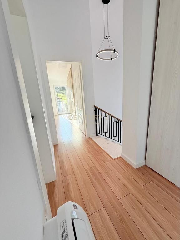 VILLA MODERNA SU 3 PIANI IN AFFITTO VICINO A TEG!!!