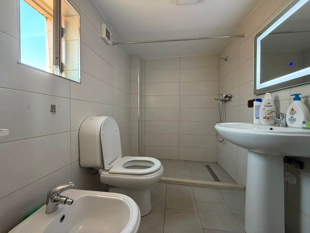 Affitto, Appartamento 2+1+2, 21 Dhjetori, Tirane