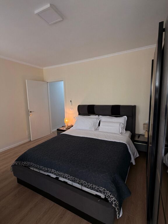 Jepet Me Qera Apartament 2+1+1 Ballkon