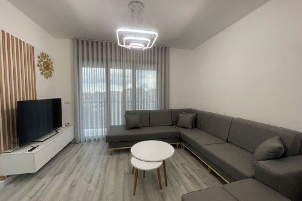 Apartament 2+1 +post parkimi per qira ne Don Bosko!