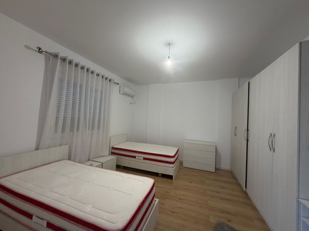 Vile 2 kateshe ne lunder,teg ,1300 euro