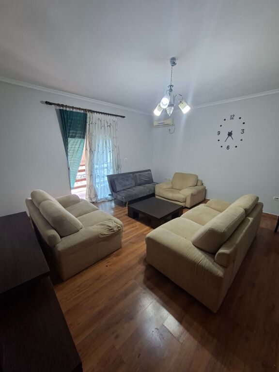 JEPET ME QIRA APARTAMENT 1+1 XHAMLLIKU