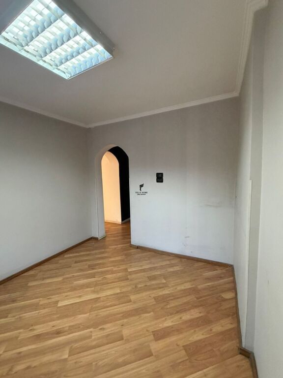 ZYRE ME QERA 70M2 RRUGA E KAVAJES 80.000 LEKE FH-79364