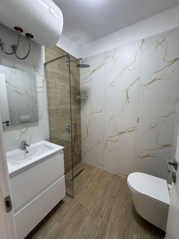 Jepet Me Qera Apartament 1+1