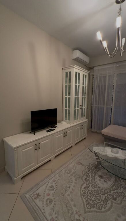 Shitet, Apartament 1+1, Rruga Bedri Karapici, Tirane .