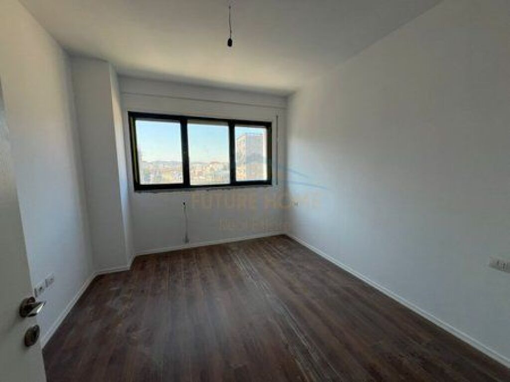 Shitet, Apartament 2+1+2+ Post Parkim, Rruga Sadik Petrela, Kompleksi ASL 2