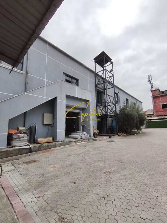 MAGAZZINI IN AFFITTO 1010 M2 VIA MISTO MAME 4.500 EURO