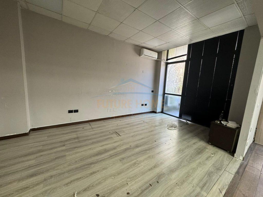 Rent, Premises, Zogu i I Boulevard.