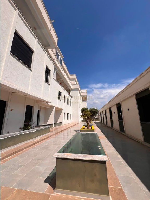 ‼️VENDESI APPARTAMENTO 2+1 PRESSO RESIDENZA ALEKSANDROS, SELITË – VISTA PANORAMICA DA TIRANA, 1450€/M²‼️ 192,270 €