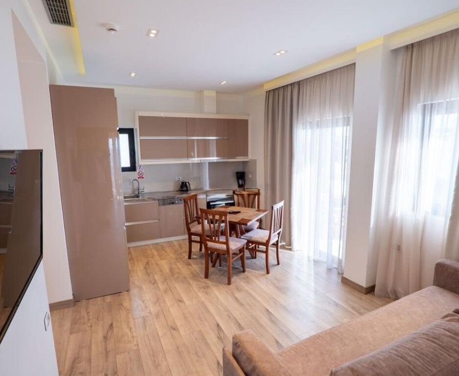Hotel në shitje në Sarandë – Mundësi unike investimi pranë detit