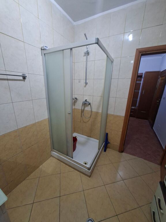 JEPET ME QIRA APARTAMENT 1+1 XHAMLLIKU