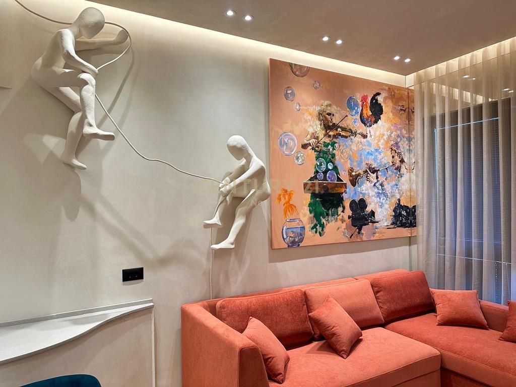 Japim me qira apartament luksoz 1+1 + post parkimi tek Square21 !!