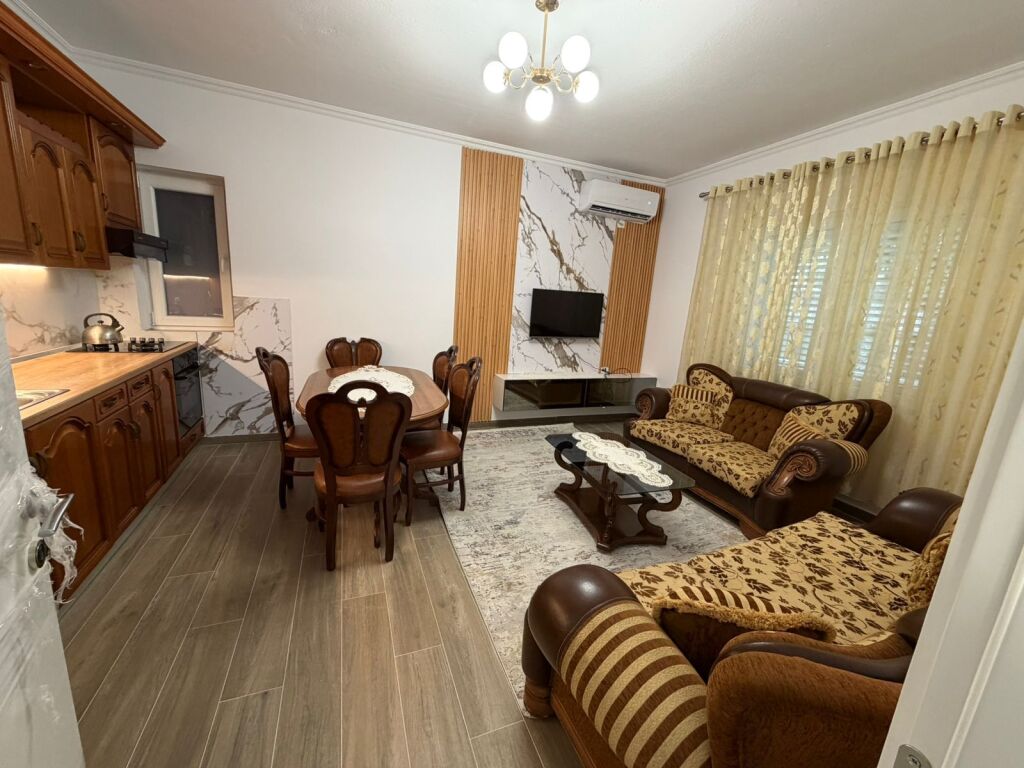 🏡 Affittasi ingresso 2+1 + Posto Auto  📍 Vicino al Nuovo Viale, Via Gjon Mili💰 500€/mese