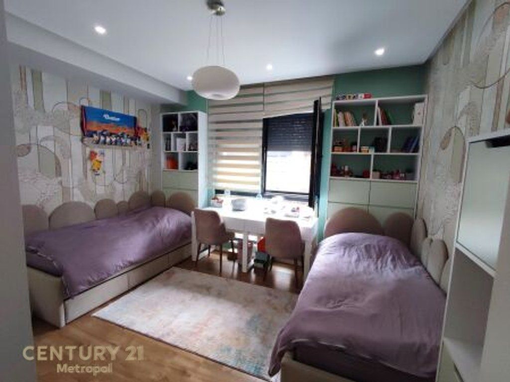 APPARTAMENTO 2+1+PARCHEGGIO+CORTILE, LAGO ASCIUTTO! 1.600 € /Mese