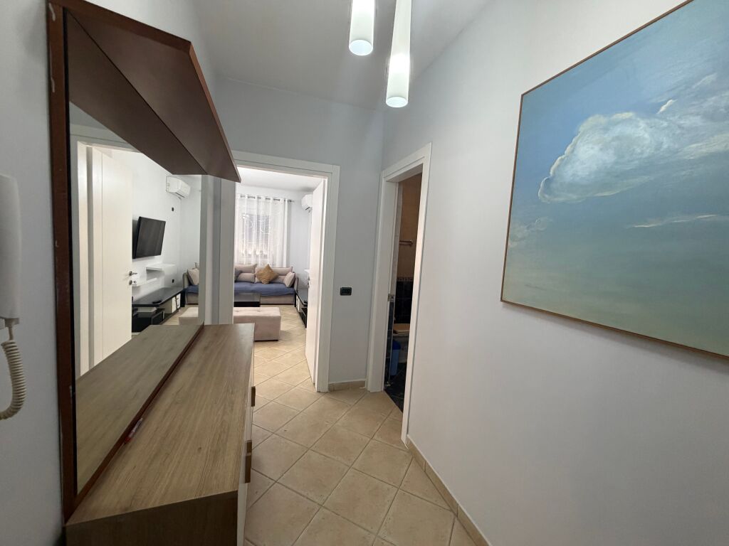 2+1,9 floors center,1000 euro ,parking 100 euro
