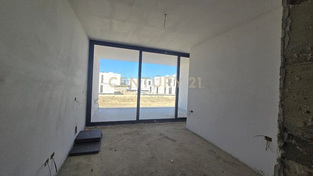 FOR SALE 1+1 IN " PORTO LALZI " HAMALLAJ !