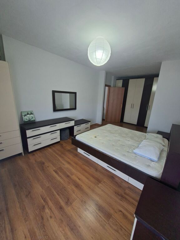 JEPET ME QIRA APARTAMENT 1+1 XHAMLLIKU