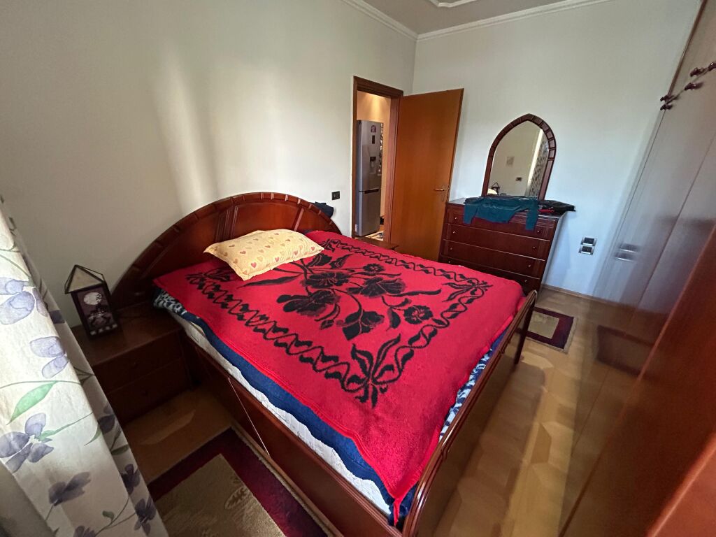 🏡 Appartamento 1+1 in affitto  📍 Di fronte a Delijorgji💰 40.000 Lek/mese