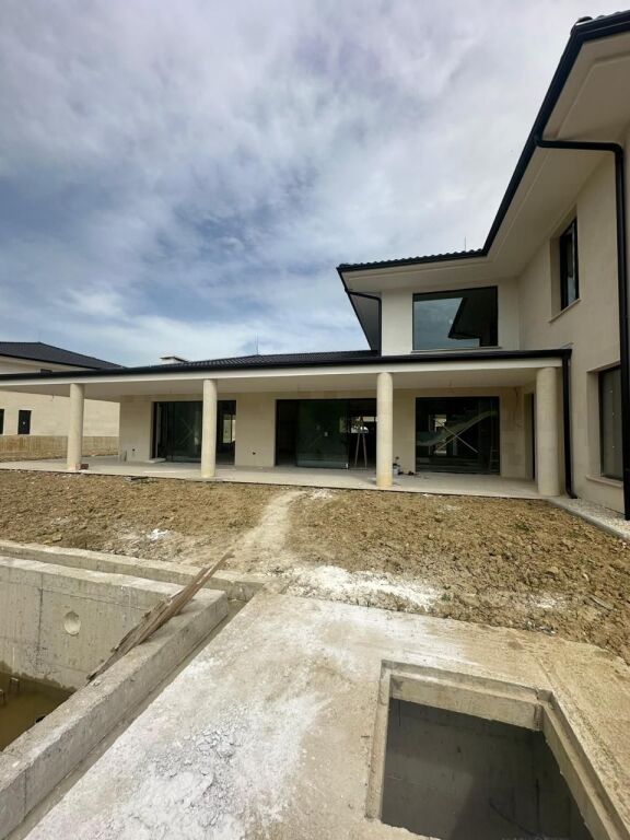 🏡 VILLA DI LUSSO IN VENDITA – VALLËS VIRIDI RESIDENCE, TEG