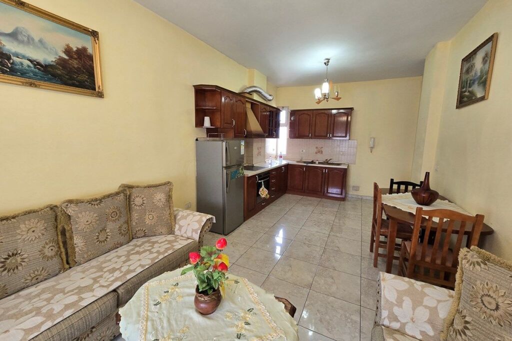 Appartamento 2+1 in affitto presso i Palazzi Gialli