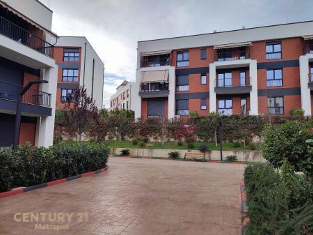APPARTAMENTO 2+1+PARCHEGGIO+CORTILE, LAGO ASCIUTTO! 1.600 € /Mese