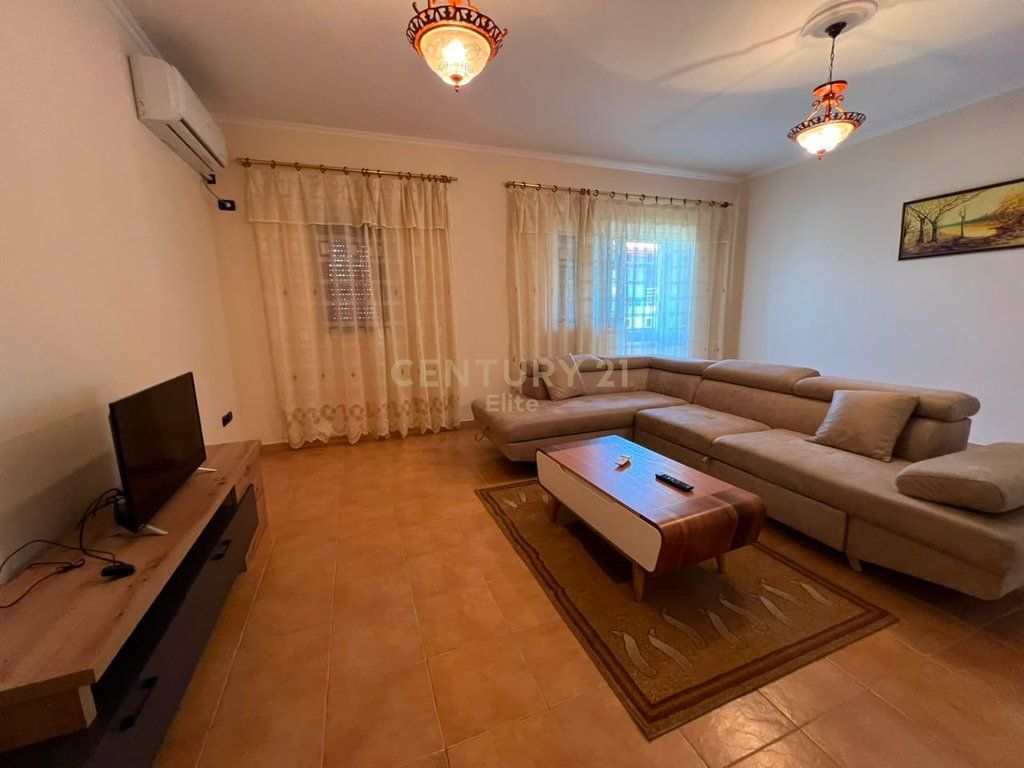 Apartment 2+1+2 for rent in Porcelan!