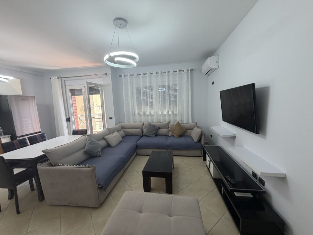 2+1,9 floors center,1000 euro ,parking 100 euro