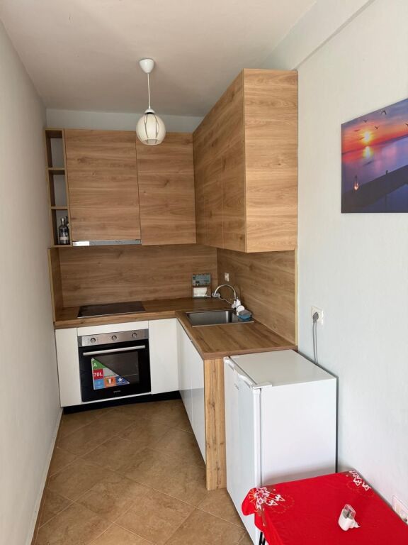 Apartment 1+1 + Garage for sale in Golem !