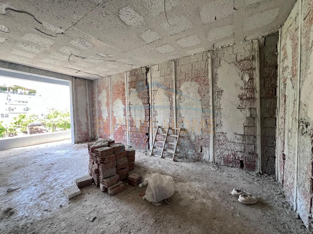 For sale, Apartment 2+1+2, Ali Demi, Tirana.