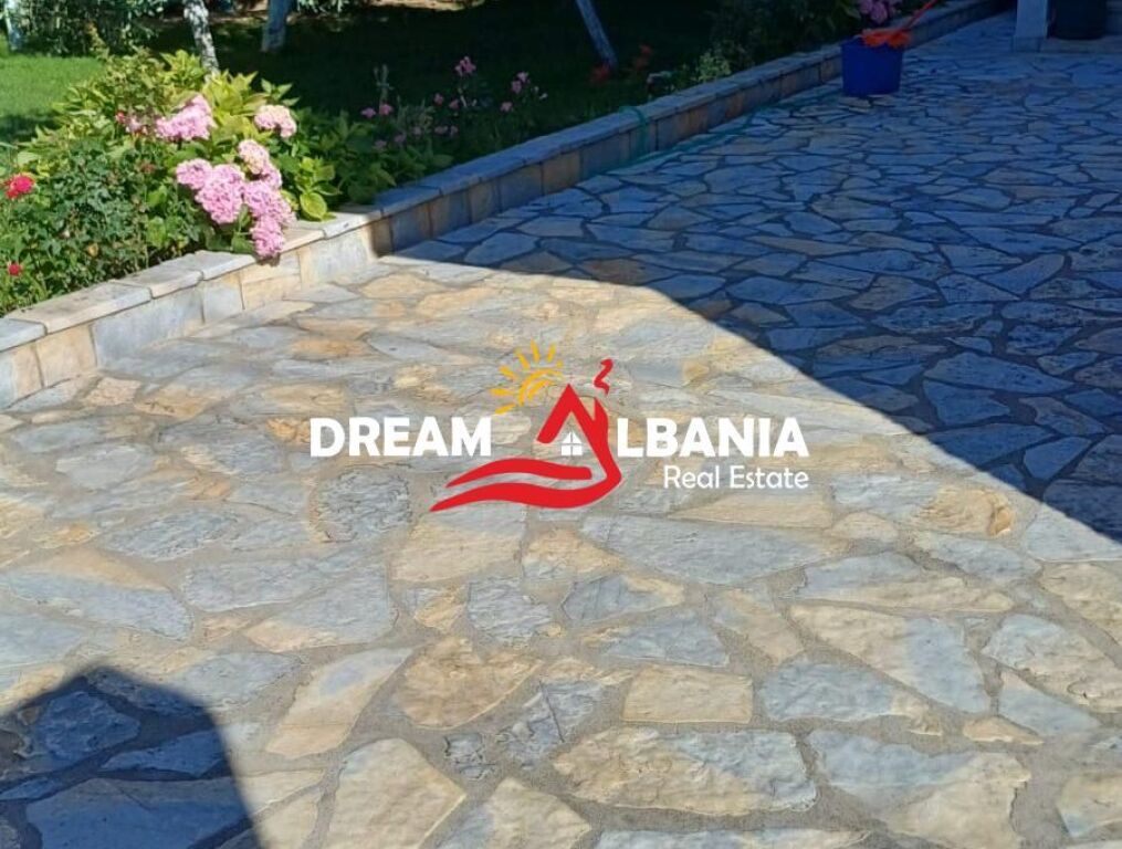 Jepet ambient bisnesi ne nje kate vile ne Sauk (ID4251462 ) f
