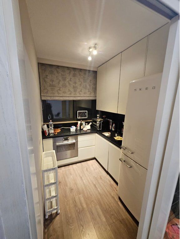Liqeni i Tiranes - Jepet me qira Apartament 3+1+2 + Post Parkimi pranë Nobis!
