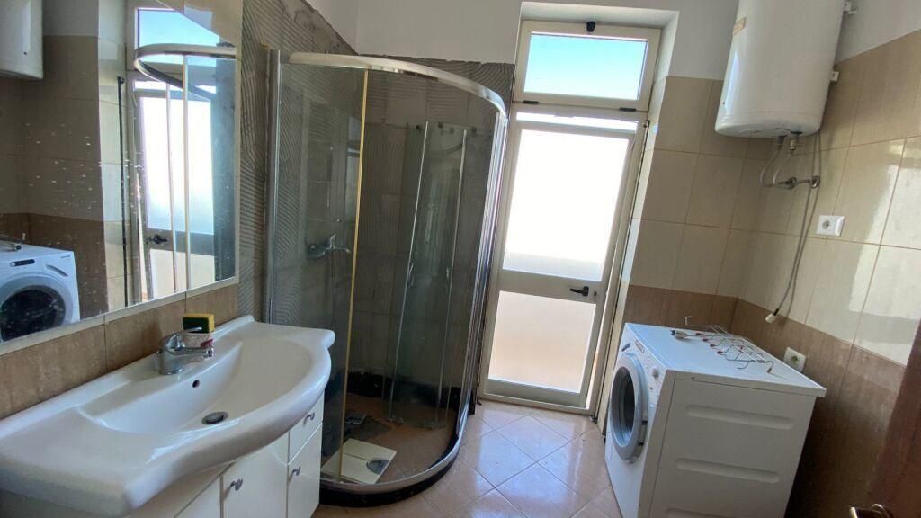 VENDESI APPARTAMENTO 2+1+2+ VERANDA ILIRIA SPIAGGIA DURRES 125000