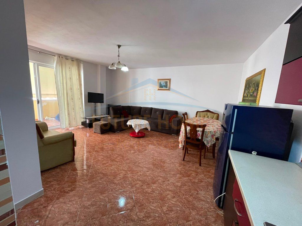 Affitto, Appartamento 2+1, Spiaggia Ferrovia, Durres