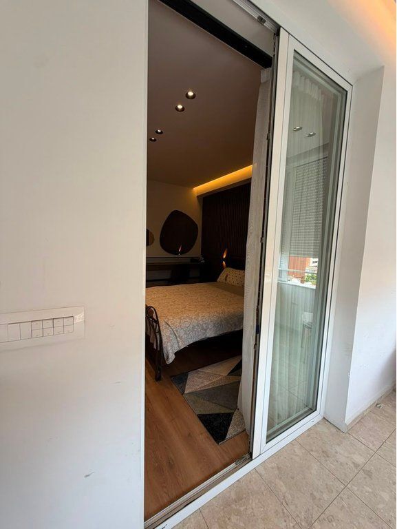 Rent, Apartment 3+1+2, Myslym Shyri, Tirane.