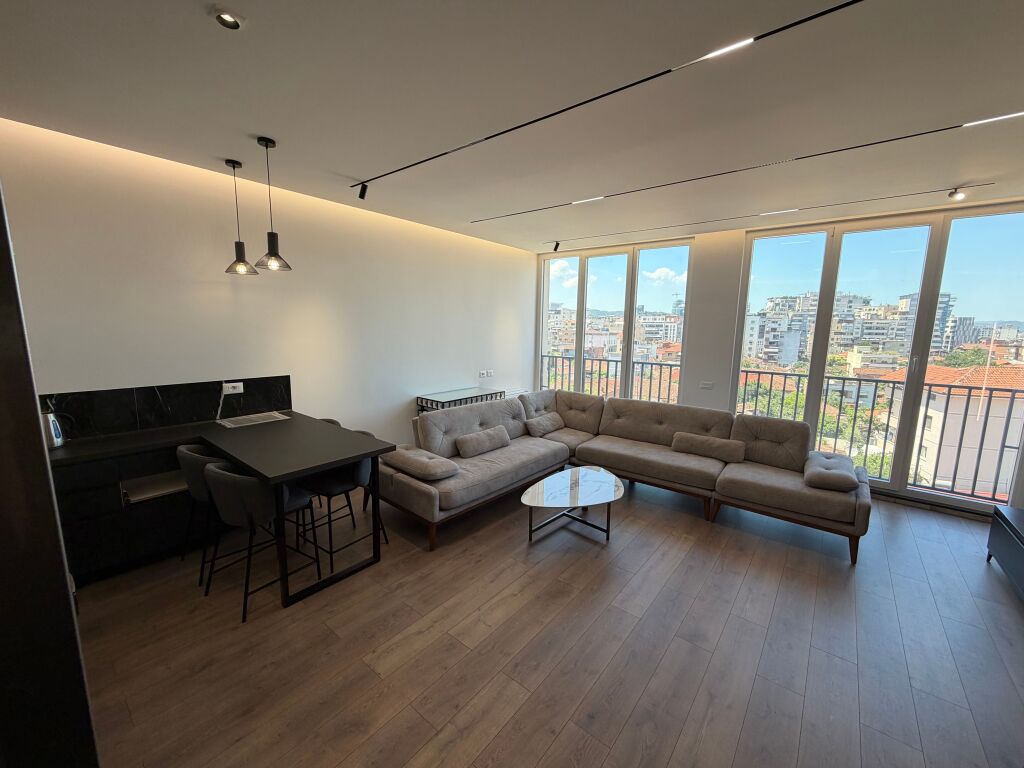 Apartament me qira 1+1 + post parkimi  Rruga 4 Deshmoret