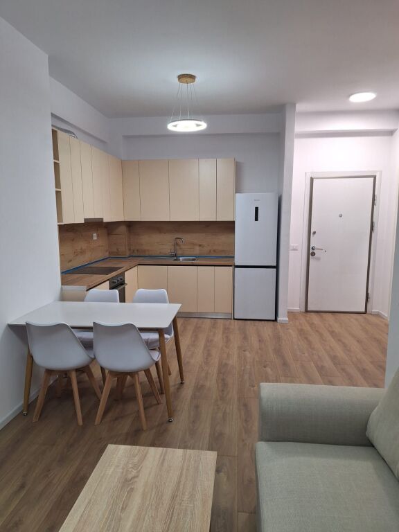 Tirane, Apartament me Qera 1+1 Kati 4, 65 m² 43.000 LEK (Kompleksi Kaimi, ALI DEMI) PA KOMISION