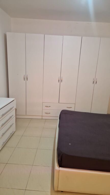 Apartsment 1+1 me qira te Rruga e Dibres